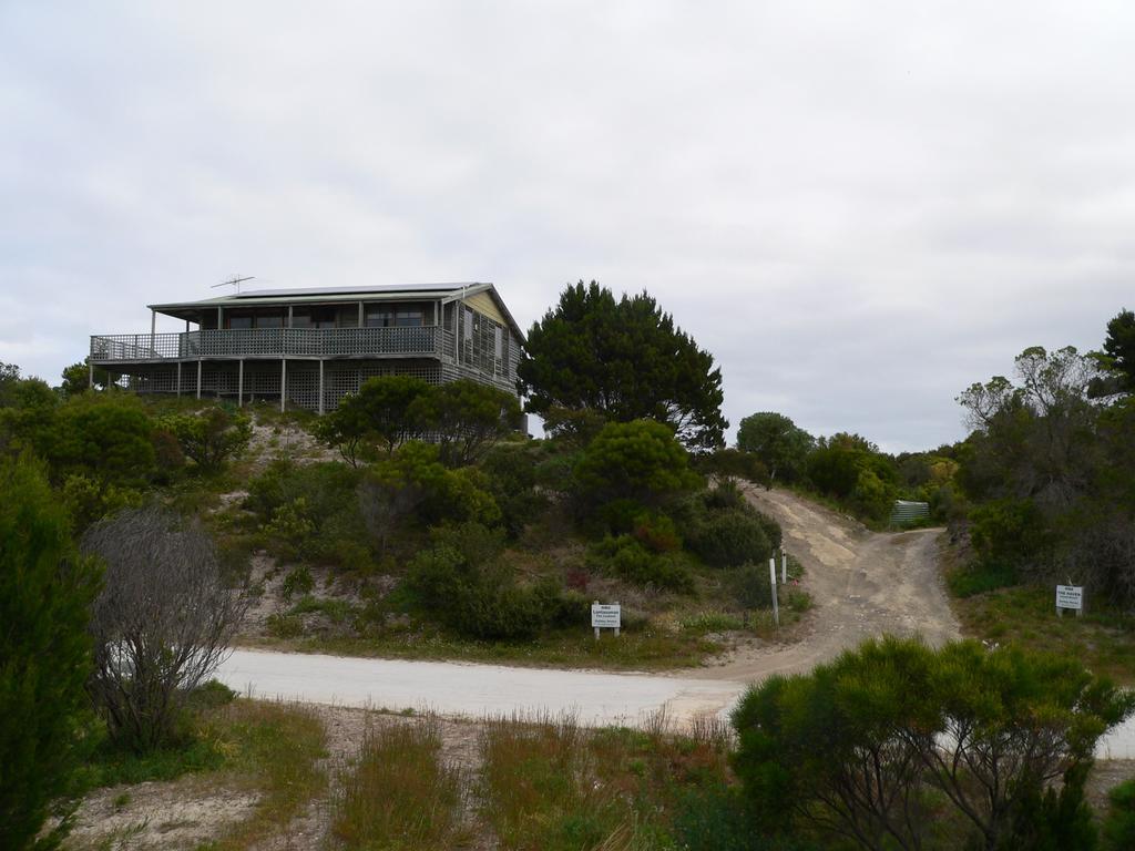 Lantauanan - The Lookout Villa Island Beach Exterior photo
